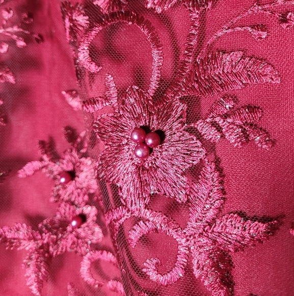 Lucy in the Sky Merlot Bel-air Pearl Lace Embroidered Beaded Floral Mini Skirt S - Picture 4 of 10